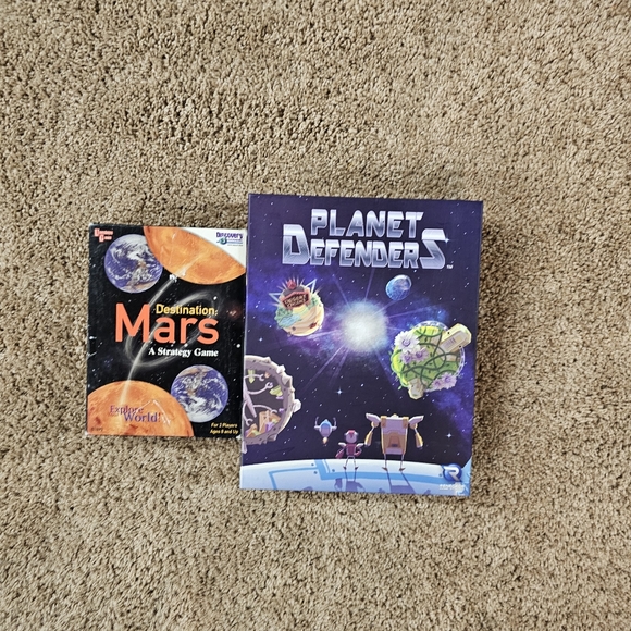 Planet Defenders (Renegade games) + Destination Mars Strategy game - Picture 1 of 1